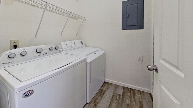 Building Photo - Beautiful Two-Bedroom Condo in The Grand Reserve!