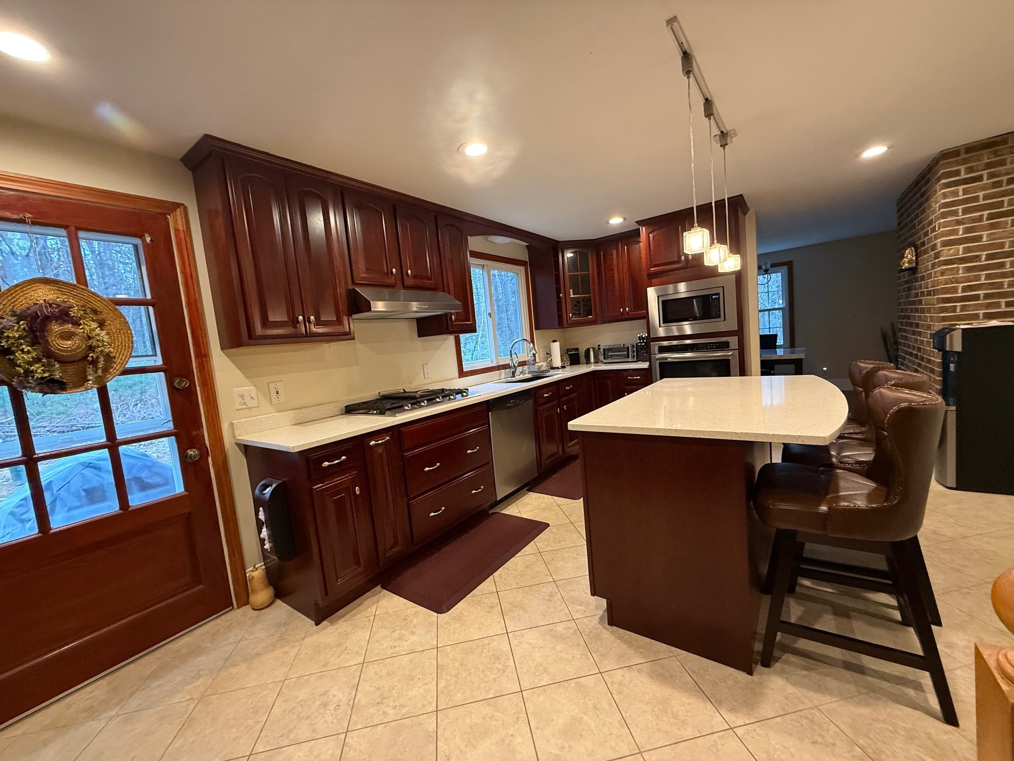 Kitchen - 34 Hitching Post Ln