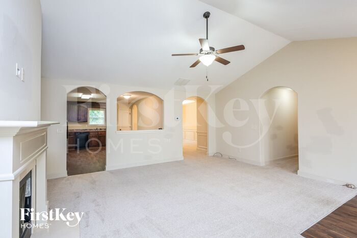 Building Photo - 603 Embassy Walk