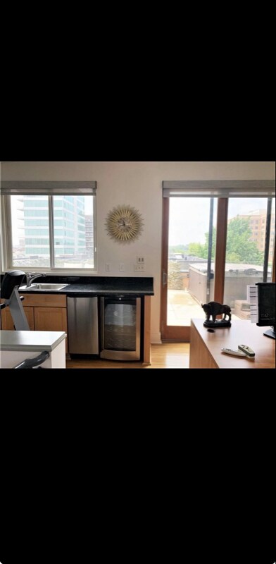 Building Photo - 4547 Washington St