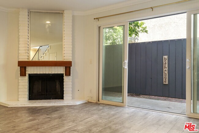 Building Photo - 1837 11th St