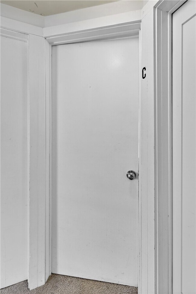 Building Photo - 303 Cornell St