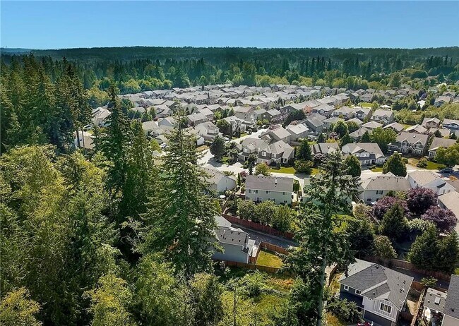 Building Photo - Beautiful Bothell Home