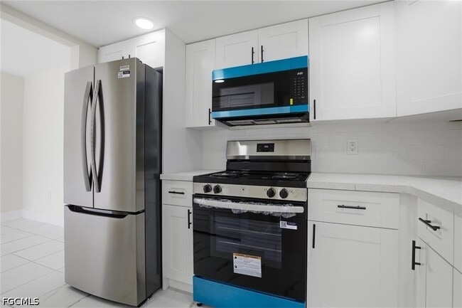 Building Photo - 3704 Broadway