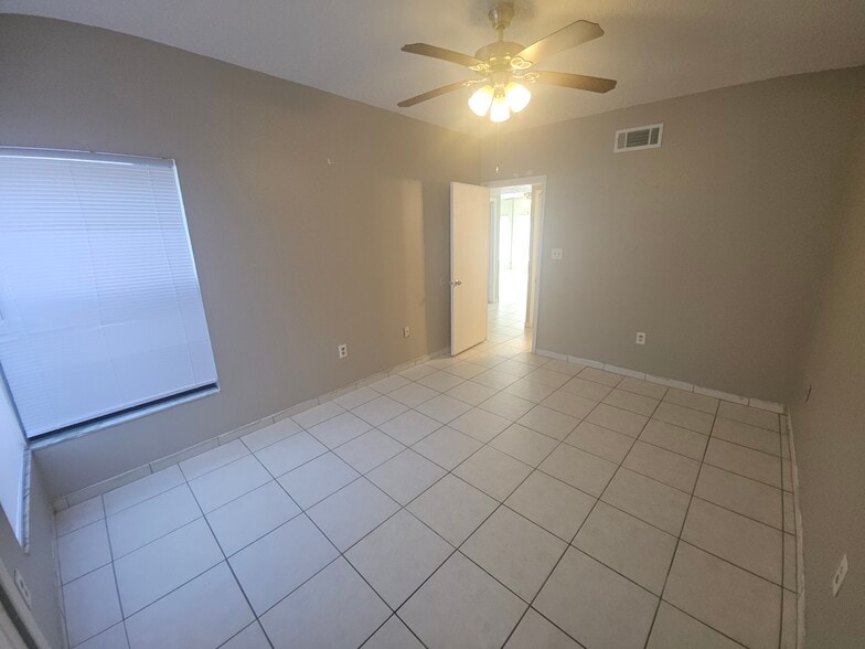 Building Photo - 4718 Chevy Pl