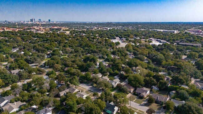 Building Photo - 3624 Winston Rd