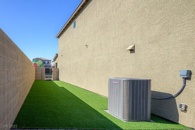 Building Photo - 9648 Spyglass Run Ave