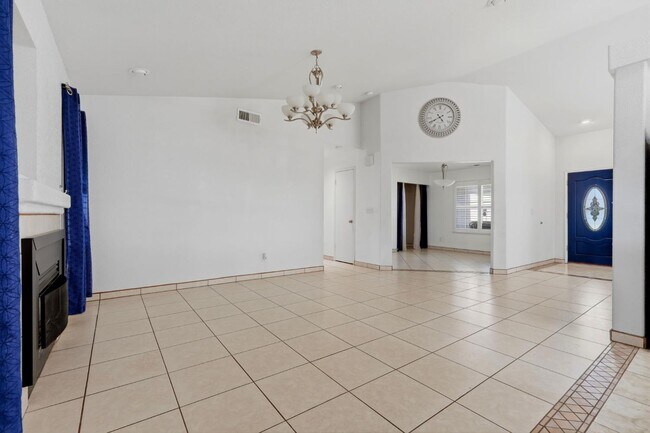 Building Photo - 3006 Mission Dr