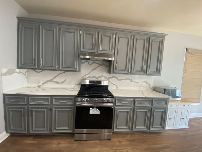 Building Photo - 2101 Crestwind Ct