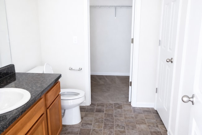 Building Photo - 44 Roseberry Cir