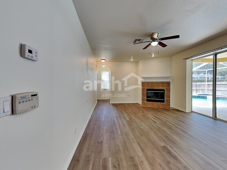 Building Photo - 9303 Heritage Oak Ct