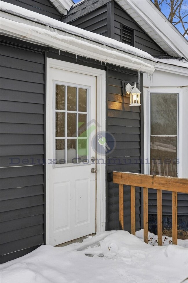 Building Photo - Stunning Fully Remodeled 3 Bed Home on a Huge Lot in Coopersville