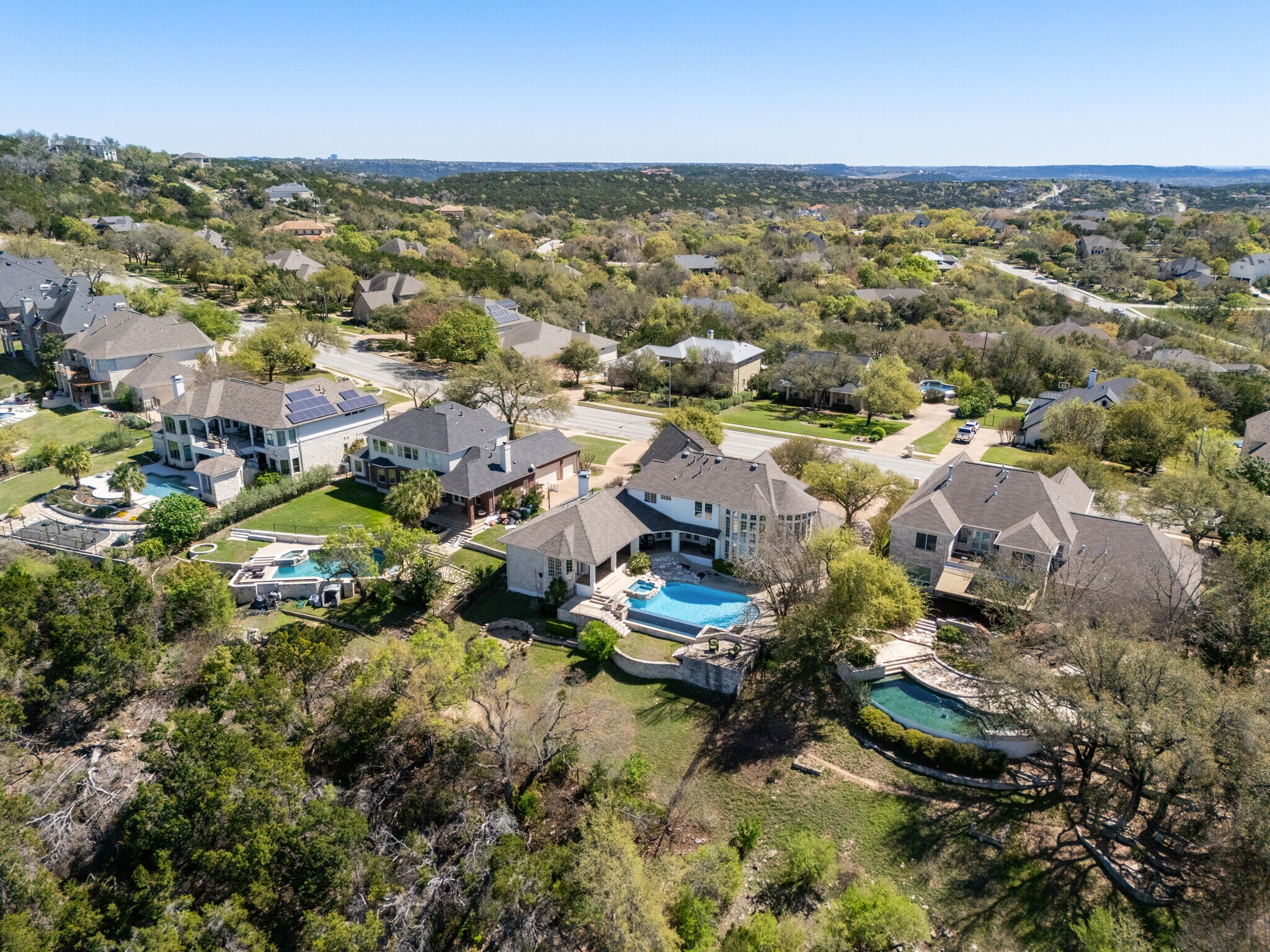 Building Photo - 9805 Big View Dr