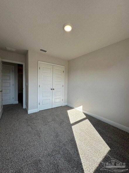 Building Photo - 5737 Stellarjay St