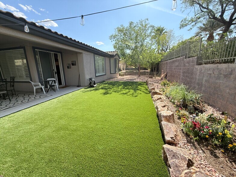 Building Photo - 10246 Rio de Thule Ln