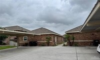 Building Photo - 2611 E Eisenhower Ave