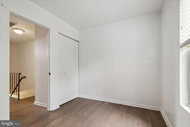 Building Photo - 2849 Schoolhouse Cir