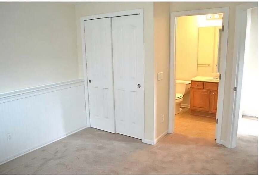 Building Photo - 12668 Hollice Ln