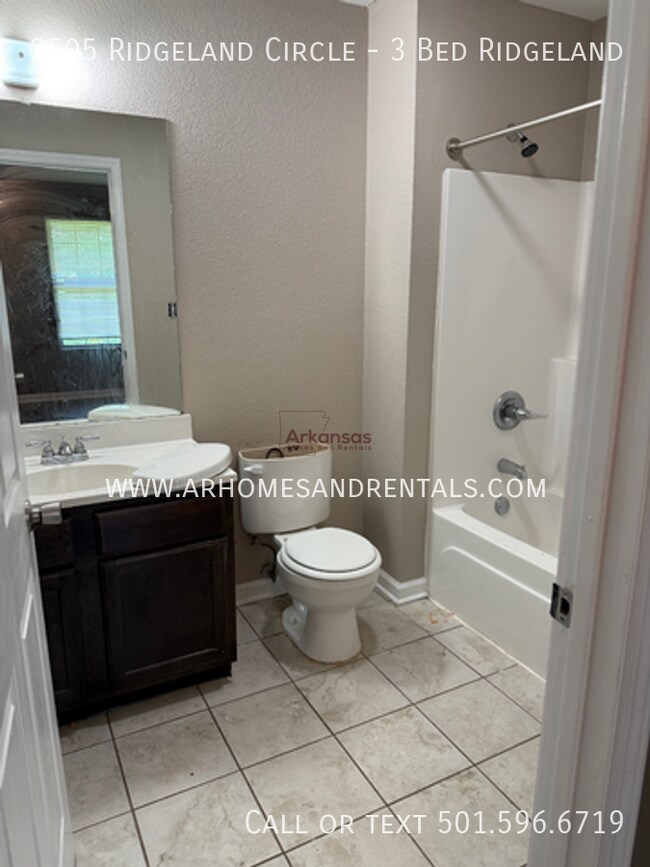 Building Photo - 2505 Ridgeland Cir