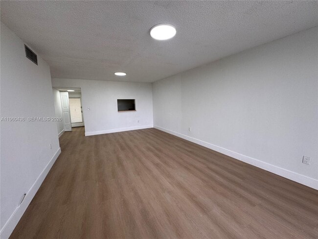 Building Photo - 1820 SW 81st Ave