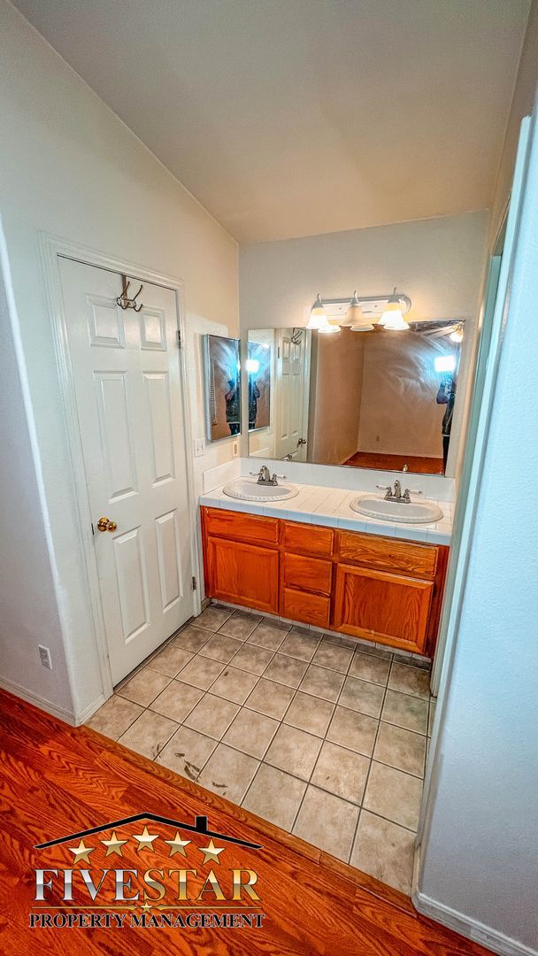 Building Photo - 4710 Polo Wood St