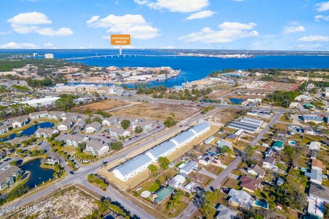 Building Photo - 7031 Patronis Dr