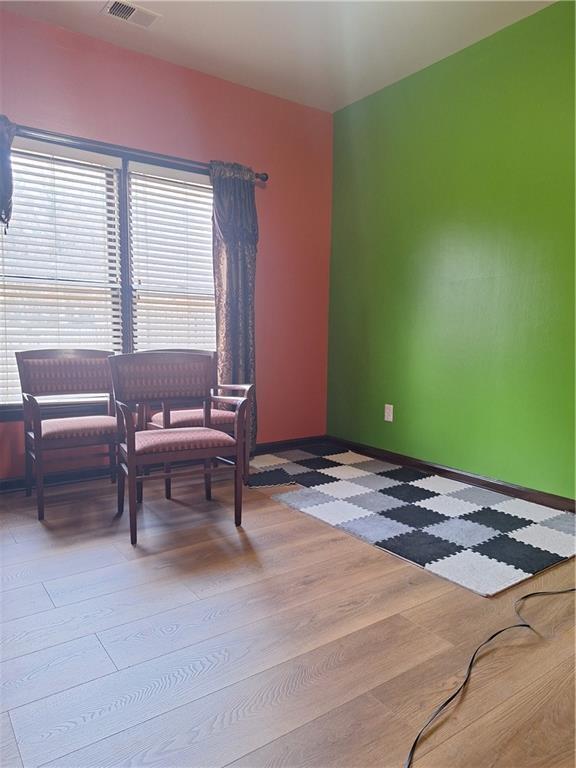 Building Photo - 100 Sunvalley Dr