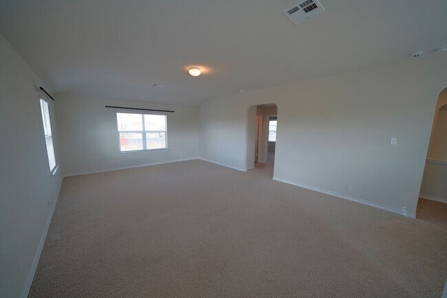 Building Photo - Like New Home in Red River Ranch (Cibolo) - Realtor Commission: $500