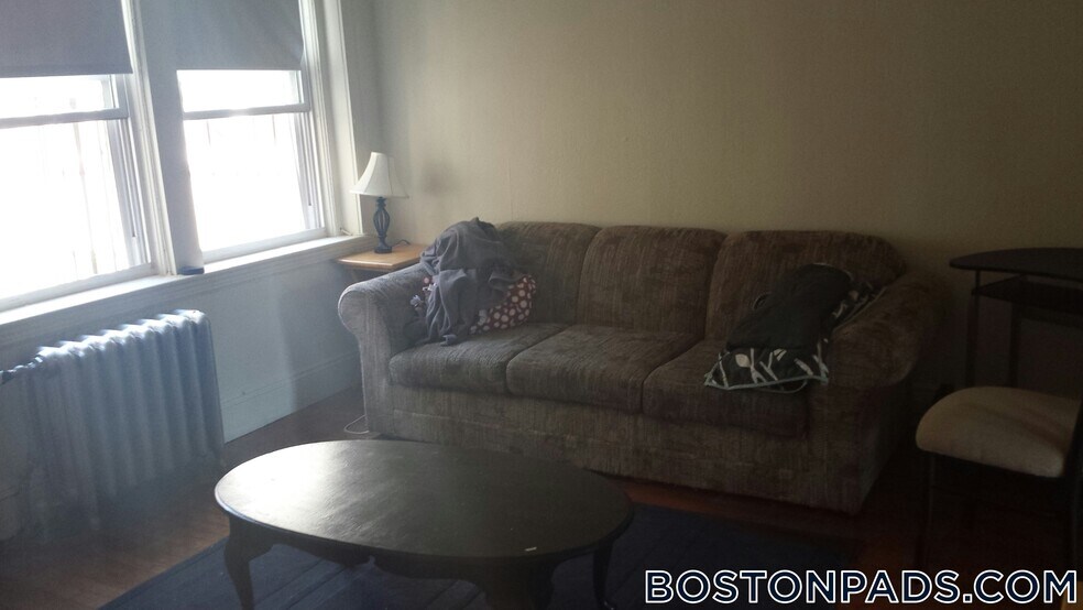 Building Photo - 1167 Boylston St