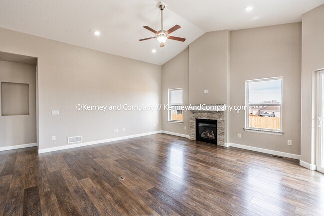 Building Photo - 7625 Alpine Daisy Dr