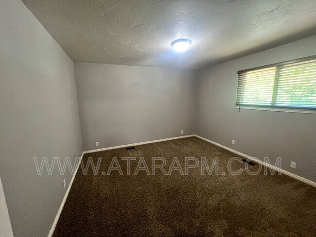 Building Photo - 11633 Nicklaus Rd