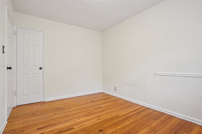 Building Photo - 349 Bloomfield Ave