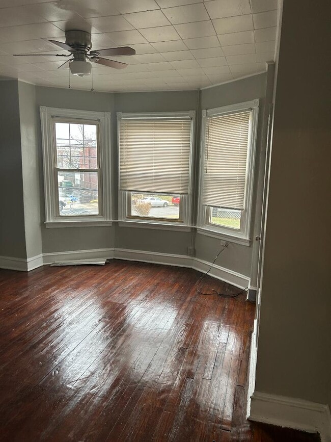 Building Photo - 1102 Morton Ave