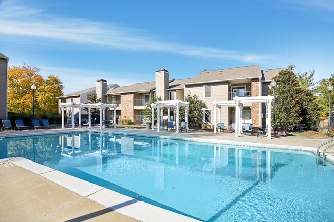 Building Photo - 1070 Main Apartments