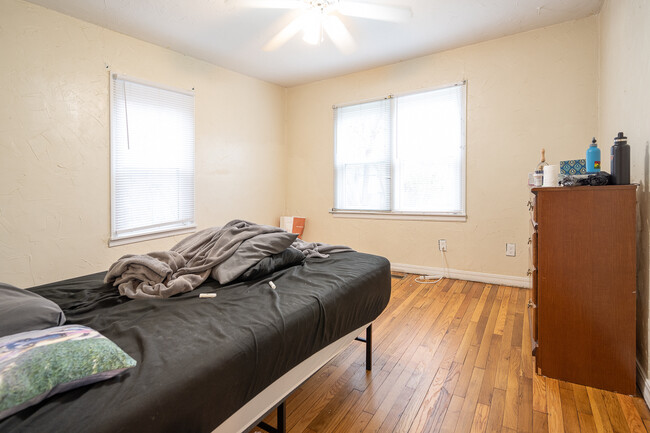 Bedroom 1 - 2123 W Sherwood Ave