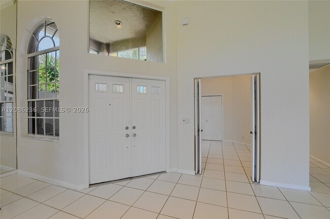 Building Photo - 11622 Creekside Dr