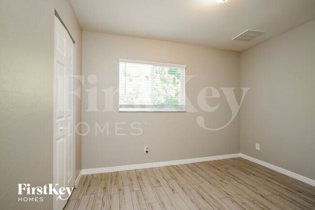 Building Photo - 6109 Higgins Ave