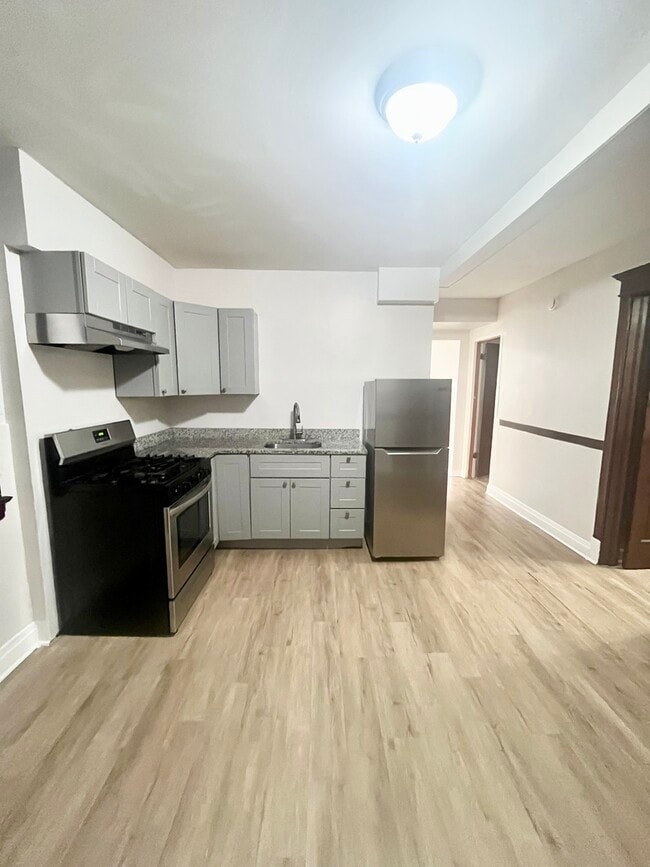 Building Photo - 2421 S Drake Ave