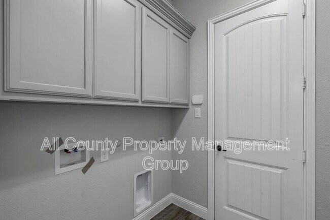 Building Photo - 15105 Stargazer Dr