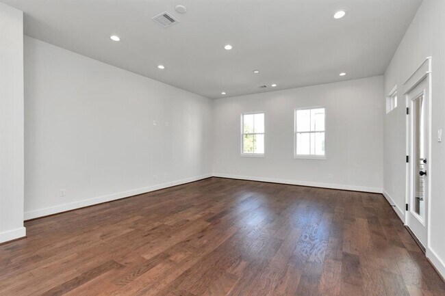 Building Photo - 5422 Wheatley St