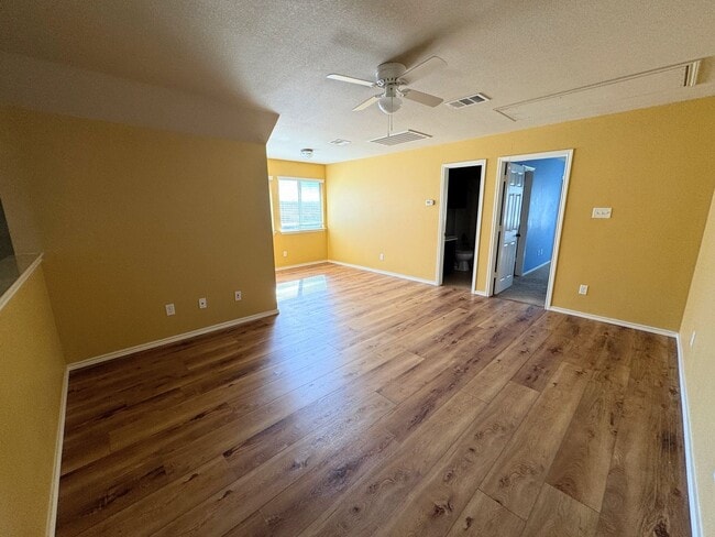 Building Photo - 6801 Modesto Rd