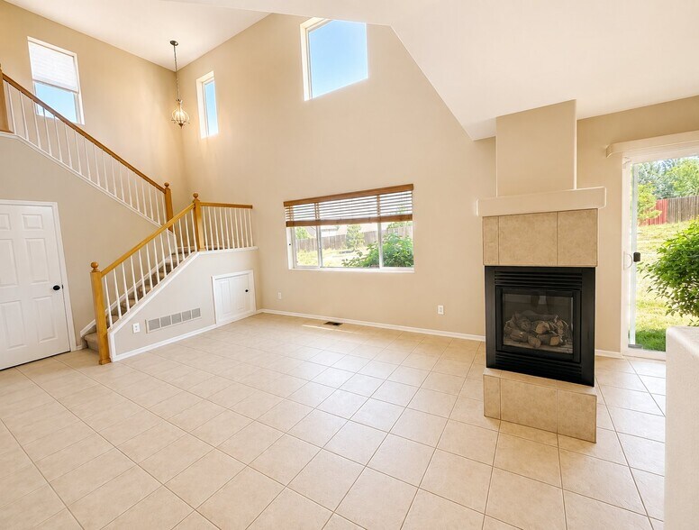 Building Photo - 6934 Harrier Dr