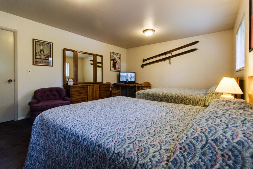 Building Photo - 3300 East Fort Union Blvd