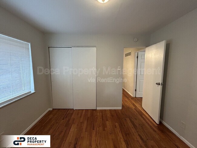 Building Photo - 440 Eichelberger St