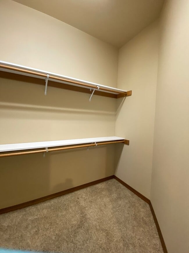 Building Photo - Beautiful, One Level Living in South Richland!