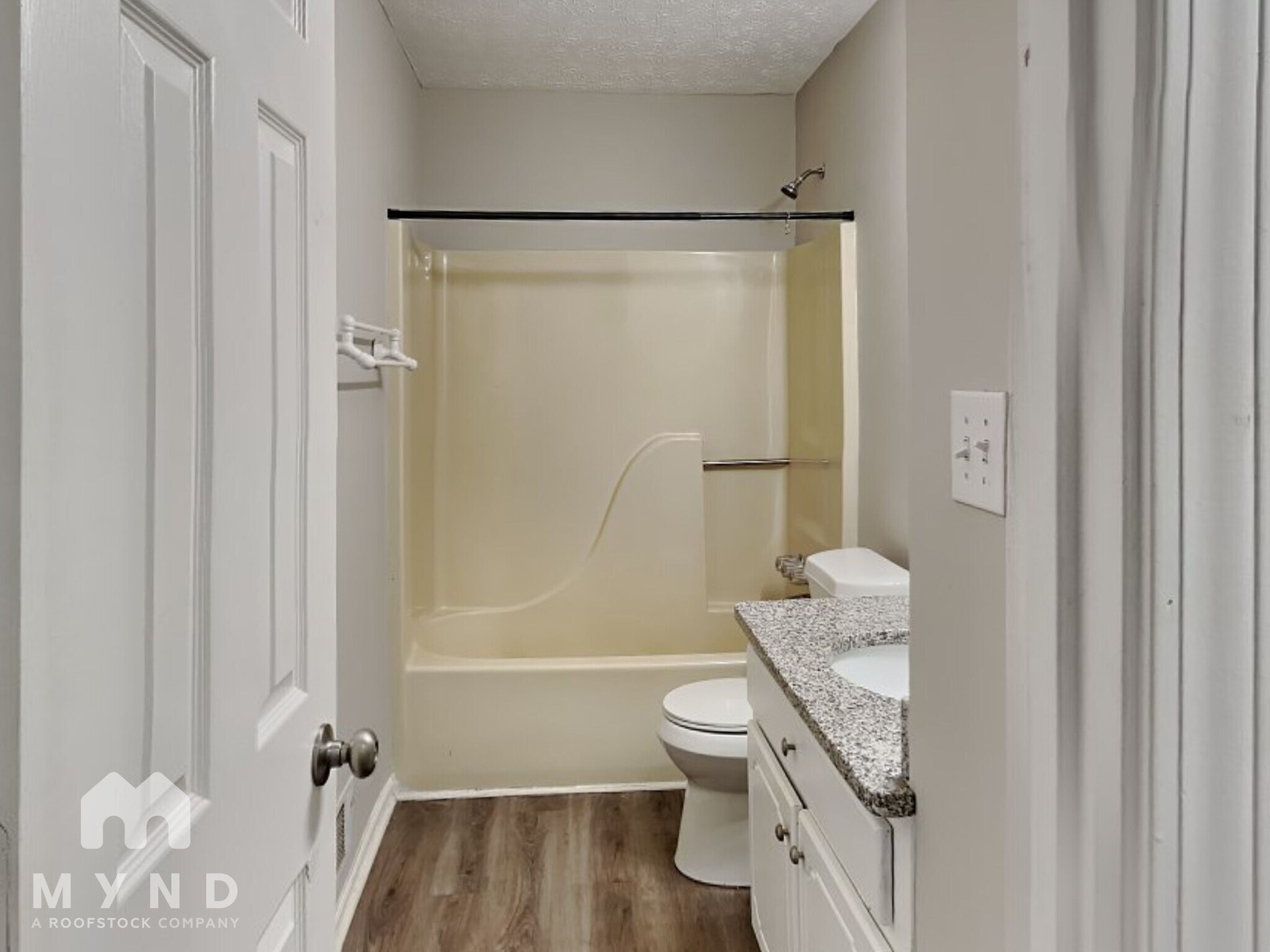 Building Photo - 105 Stephens Ave