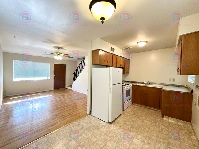 Building Photo - Delightful One-Bedroom + Office Near Idlew...