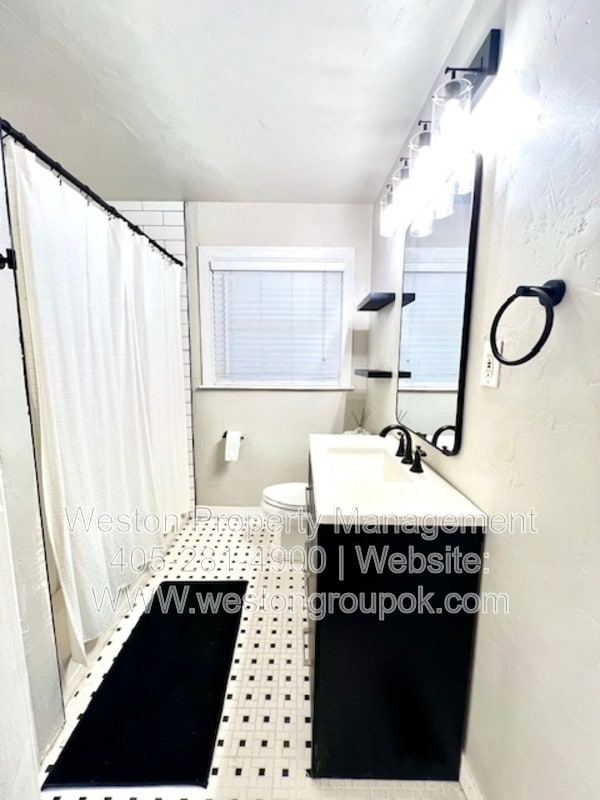 Building Photo - 2725 NW 64th St