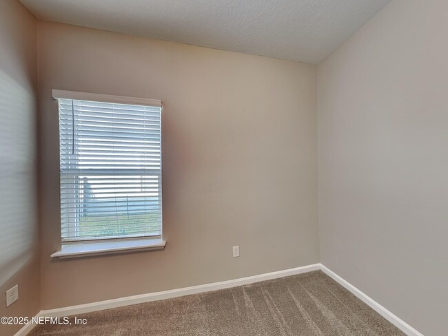 Building Photo - 164 Bloomfield Wy