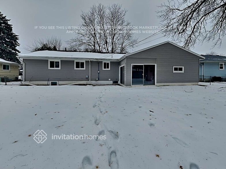 Building Photo - 3612 Commodore Dr